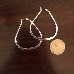 GEOMETRIC HOOP EARINGS